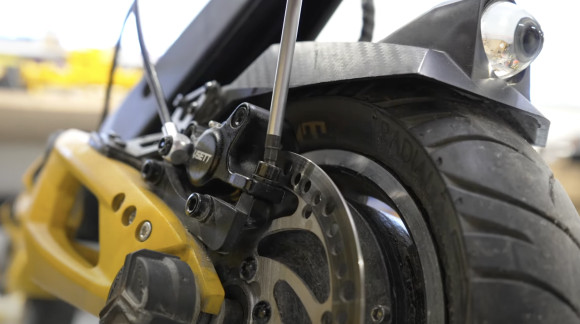 Jak odvzdušnit hydraulické brzdy na elektrokoloběžce?